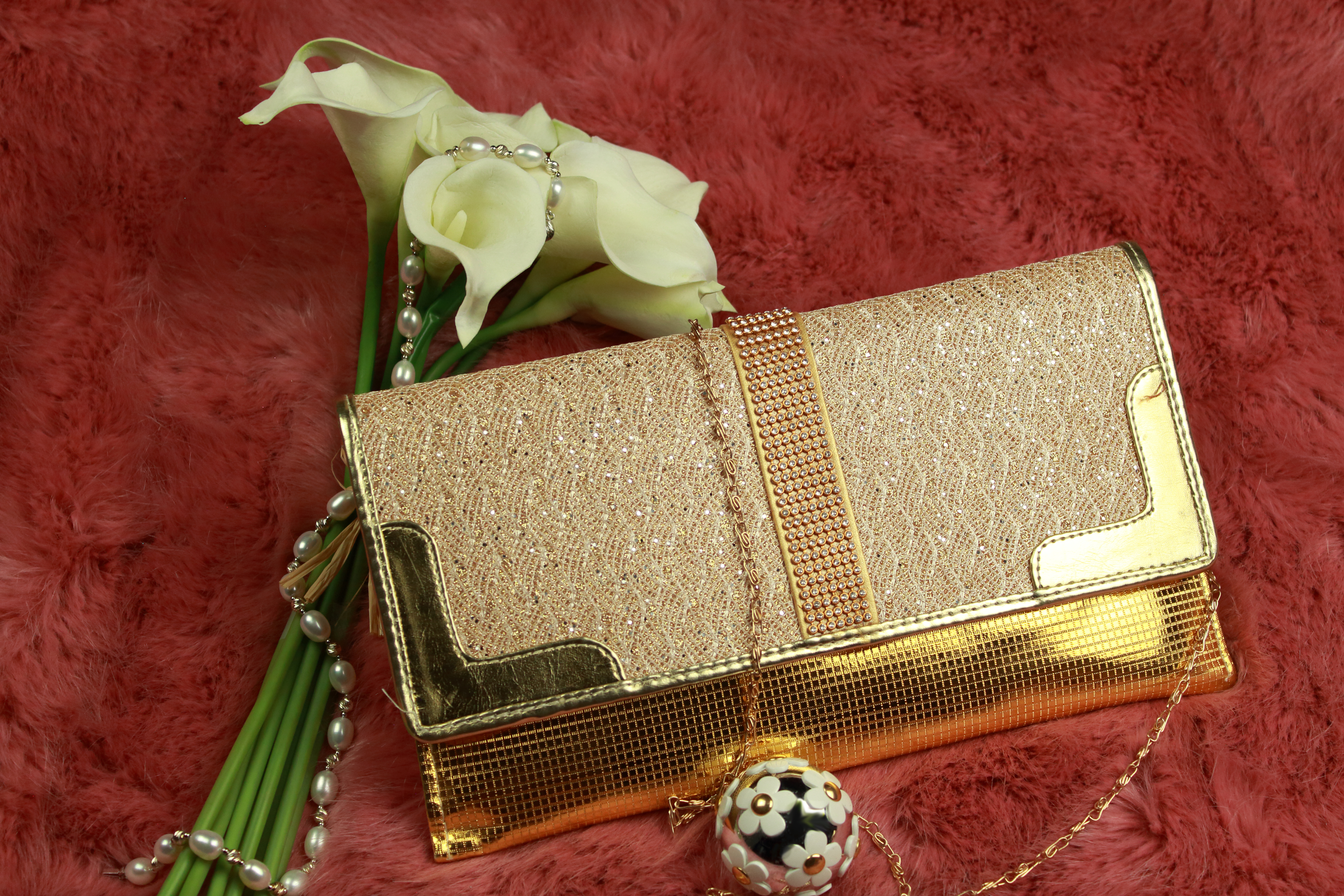 Beaded Sable Nacré Clutch Bag in Gold